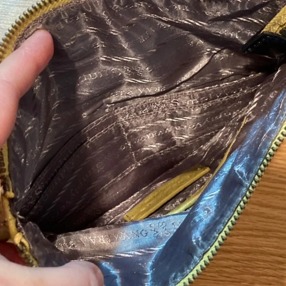 Simply‎ Vera Vera Wang lime foldover clutch wallet